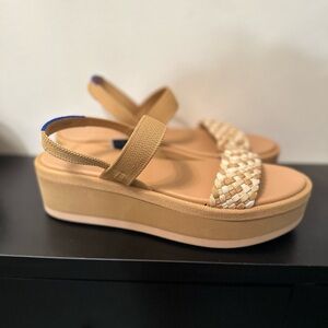 Rothy’s The Lightweight Wedge Sandal Size 10